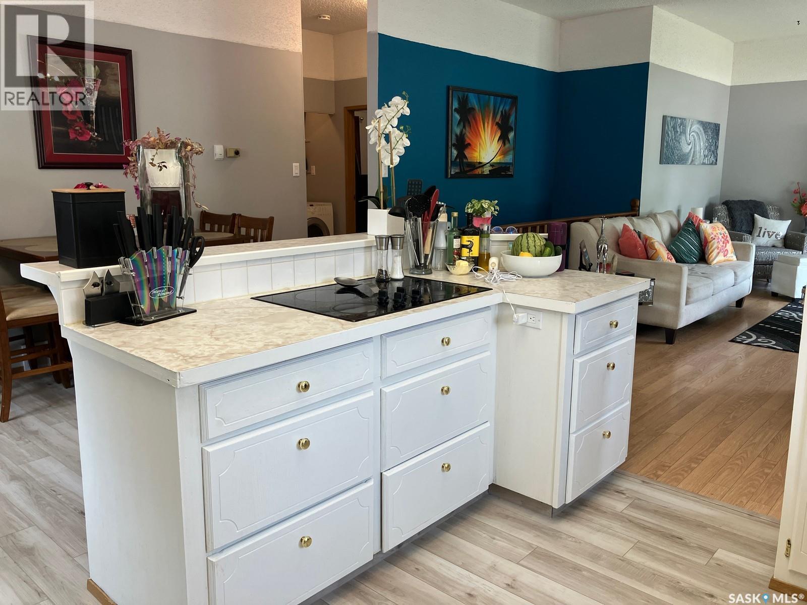 804 - 806 9th Avenue W, Nipawin, Saskatchewan  S0E 1E0 - Photo 5 - SK014517