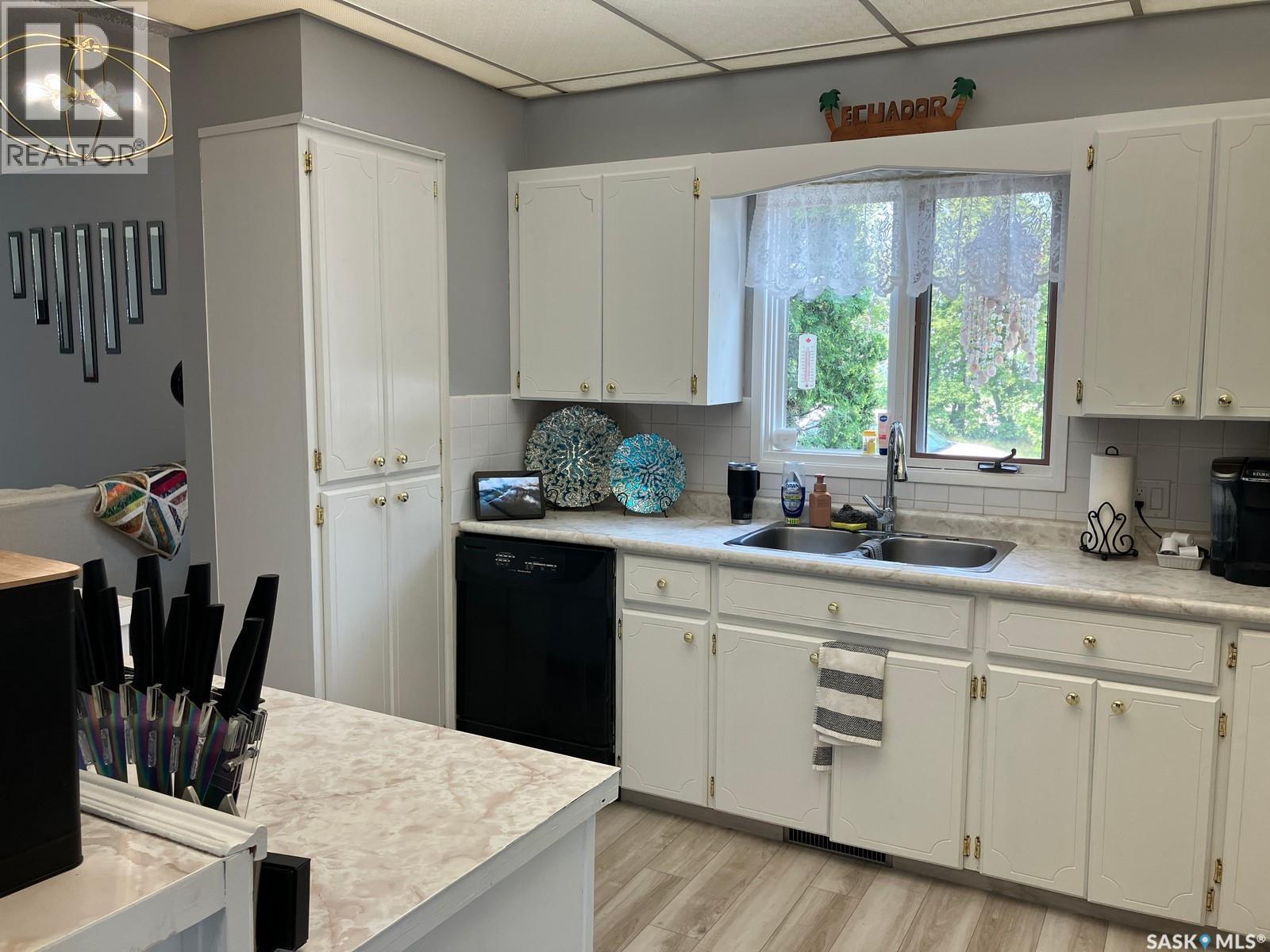 804 - 806 9th Avenue W, Nipawin, Saskatchewan  S0E 1E0 - Photo 7 - SK014517