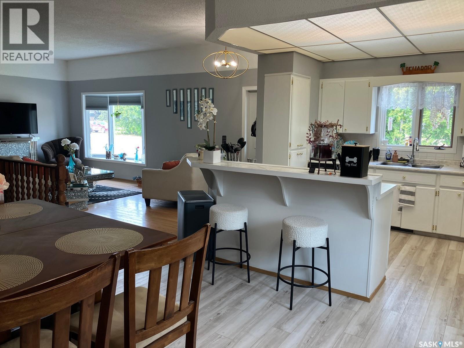 804 - 806 9th Avenue W, Nipawin, Saskatchewan  S0E 1E0 - Photo 10 - SK014517