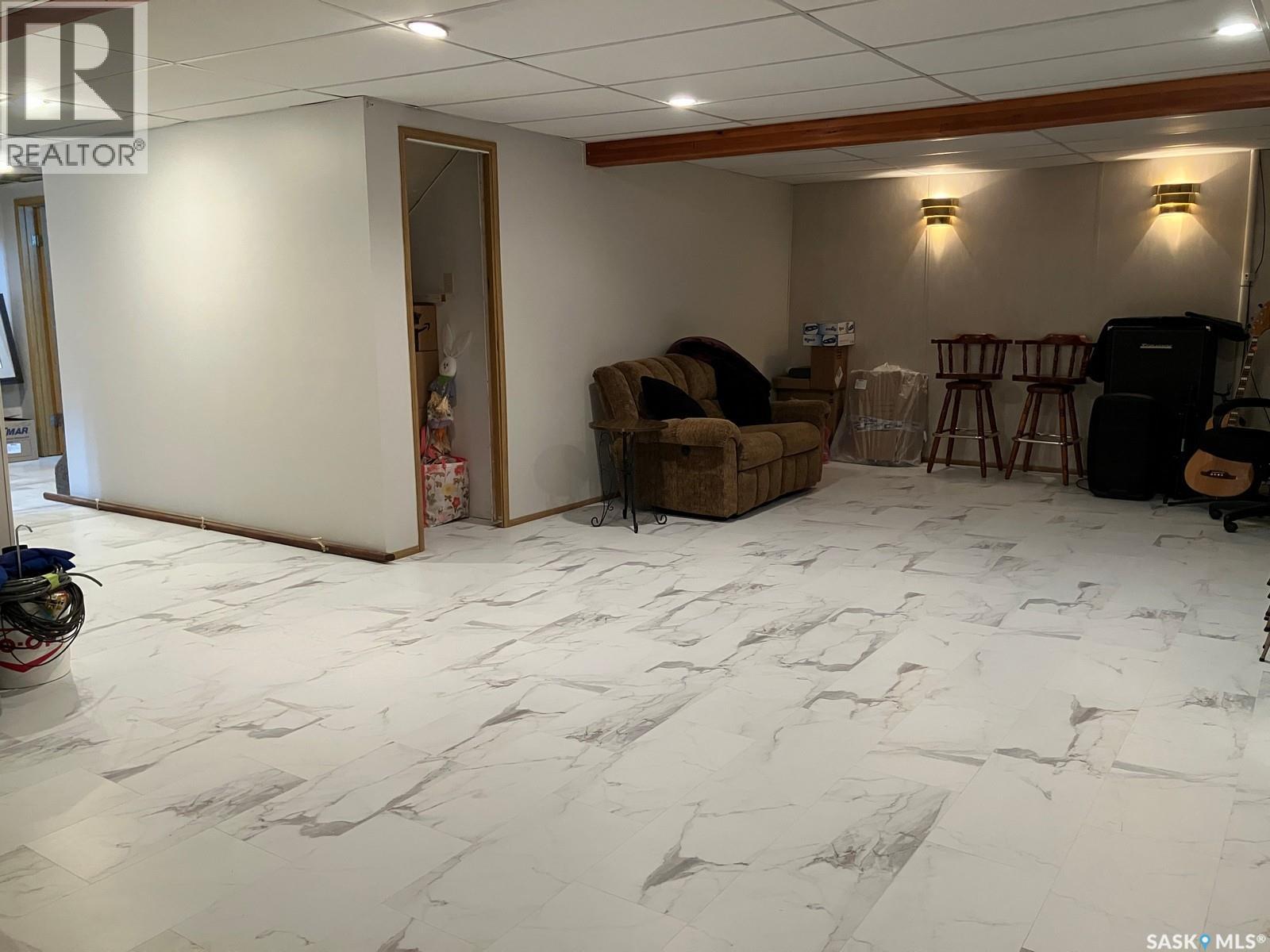 804 - 806 9th Avenue W, Nipawin, Saskatchewan  S0E 1E0 - Photo 23 - SK014517