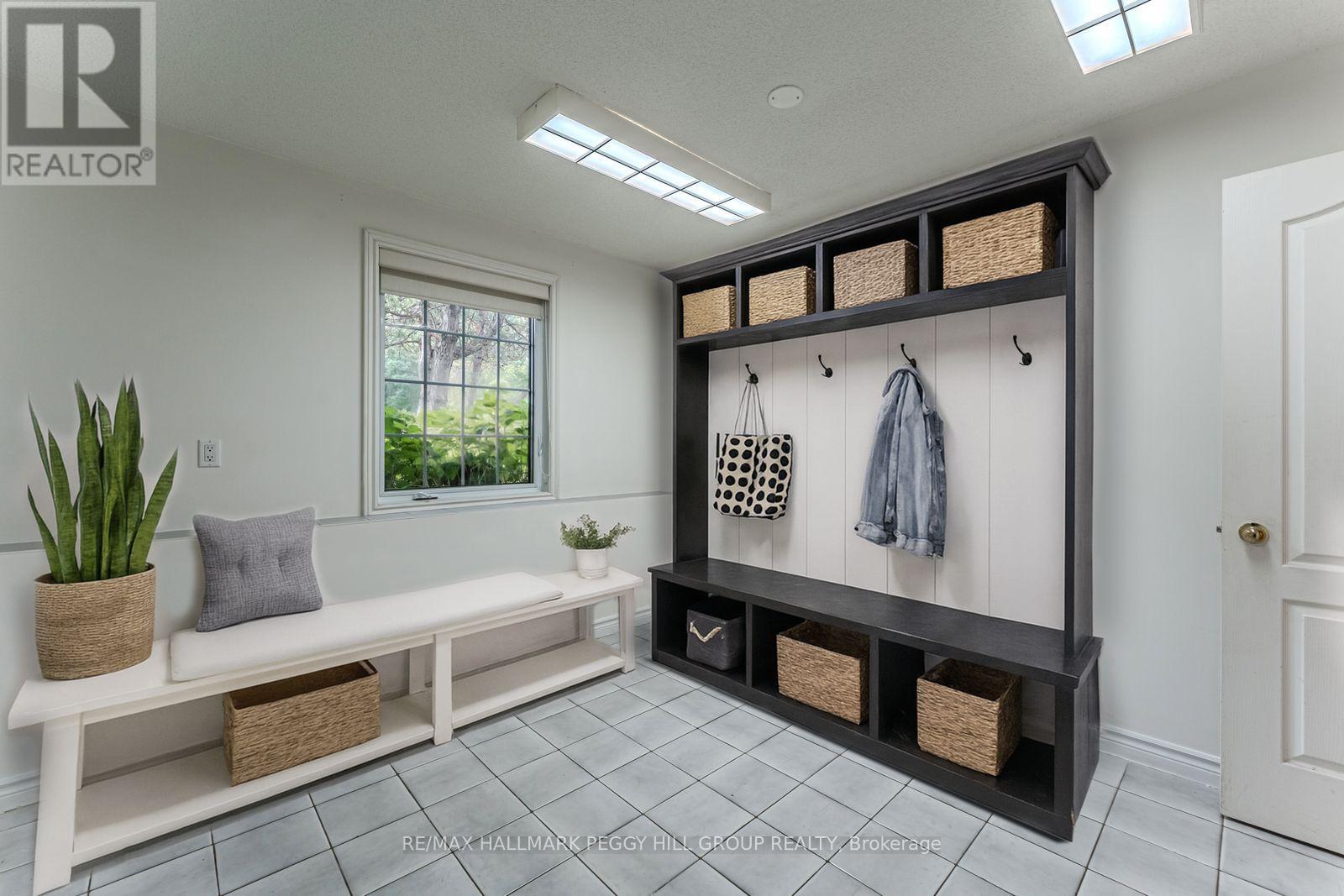 2 Mills Circle, Springwater, Ontario  L9X 0J7 - Photo 16 - S12559412