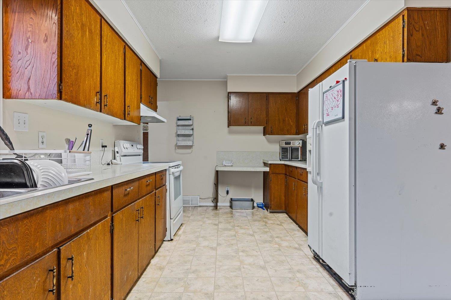 1549 Vimy Road, Agassiz, Agassiz, British Columbia  V0M 1A0 - Photo 12 - R3075042