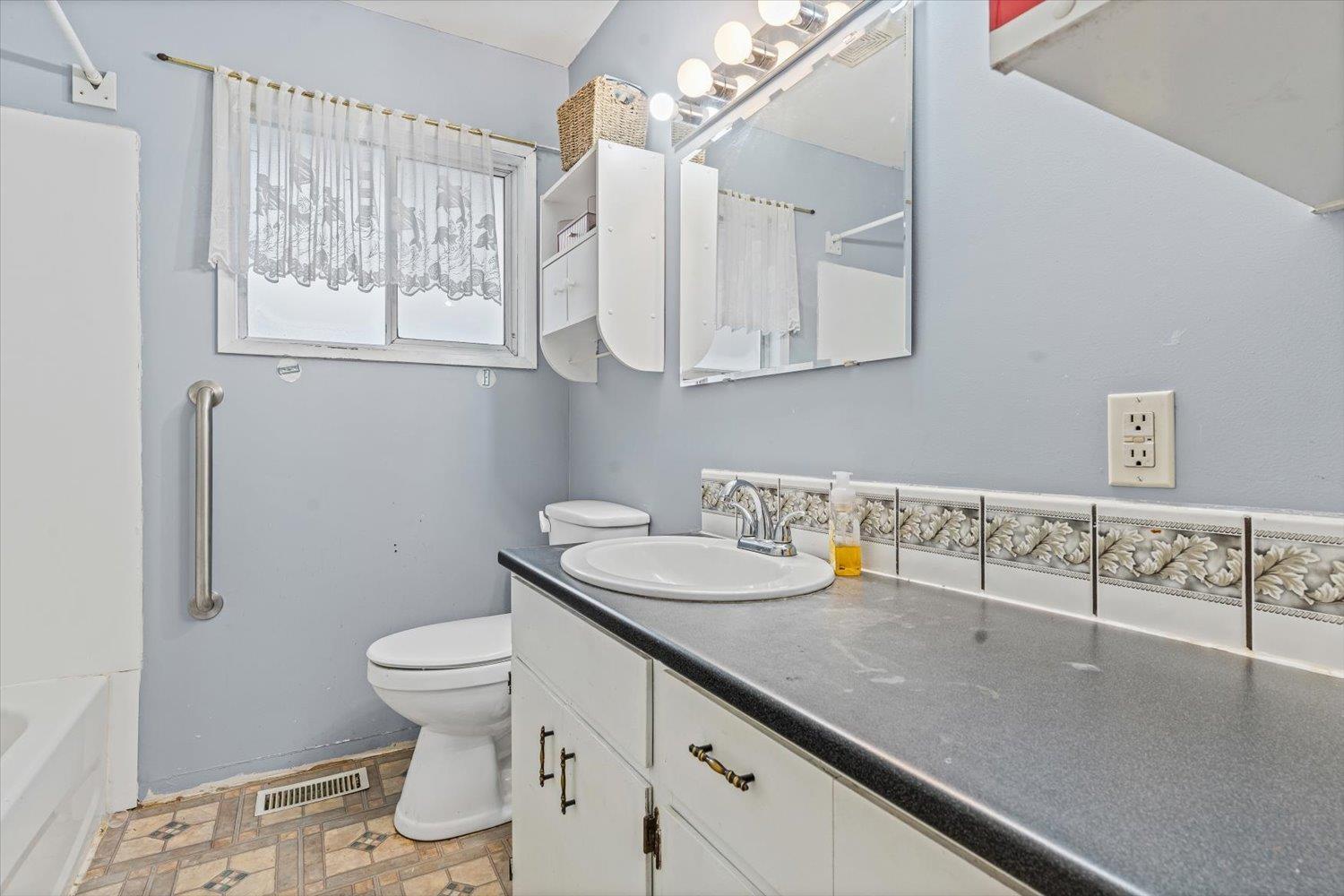 1549 Vimy Road, Agassiz, Agassiz, British Columbia  V0M 1A0 - Photo 18 - R3075042