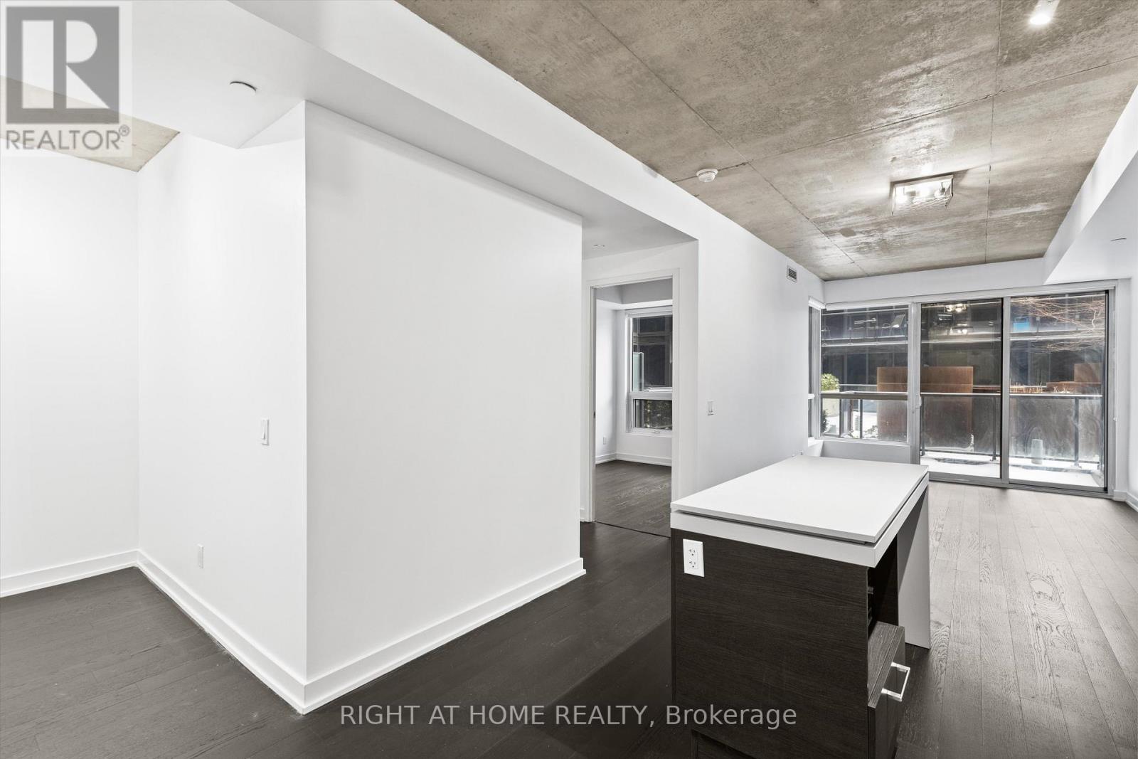 318 - 1030 King Street W, Toronto, Ontario  M6K 0B4 - Photo 6 - C12652104