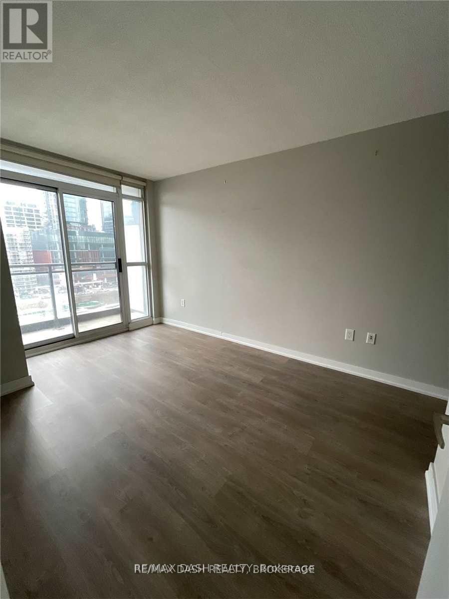 906 - 25 Capreol Court, Toronto, Ontario  M5V 3Z7 - Photo 11 - C12652118