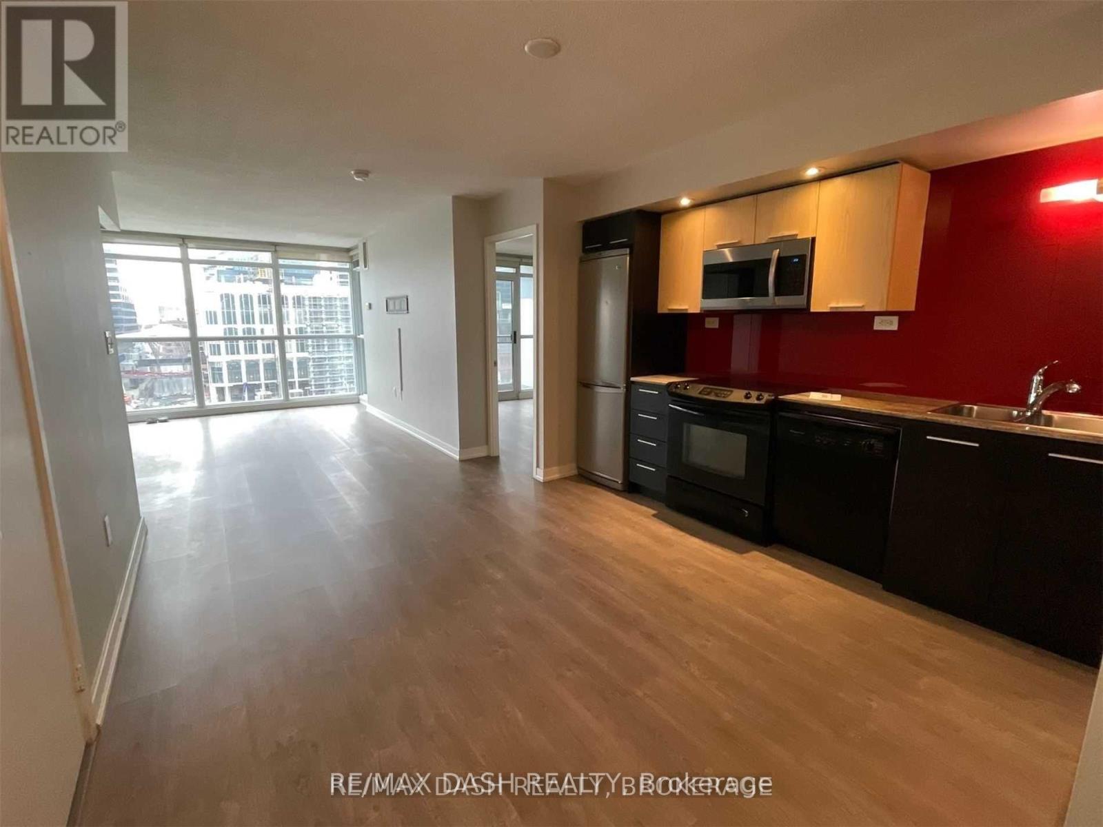 906 - 25 Capreol Court, Toronto, Ontario  M5V 3Z7 - Photo 5 - C12652118