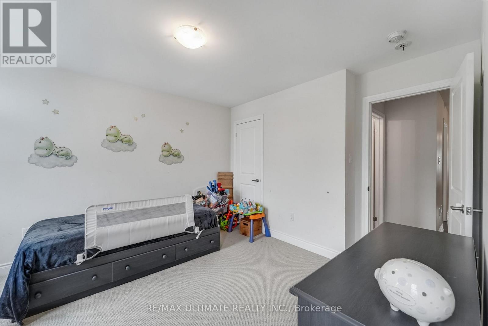 37 Zenith Avenue, Vaughan, Ontario  L4H 4K9 - Photo 13 - N12652102