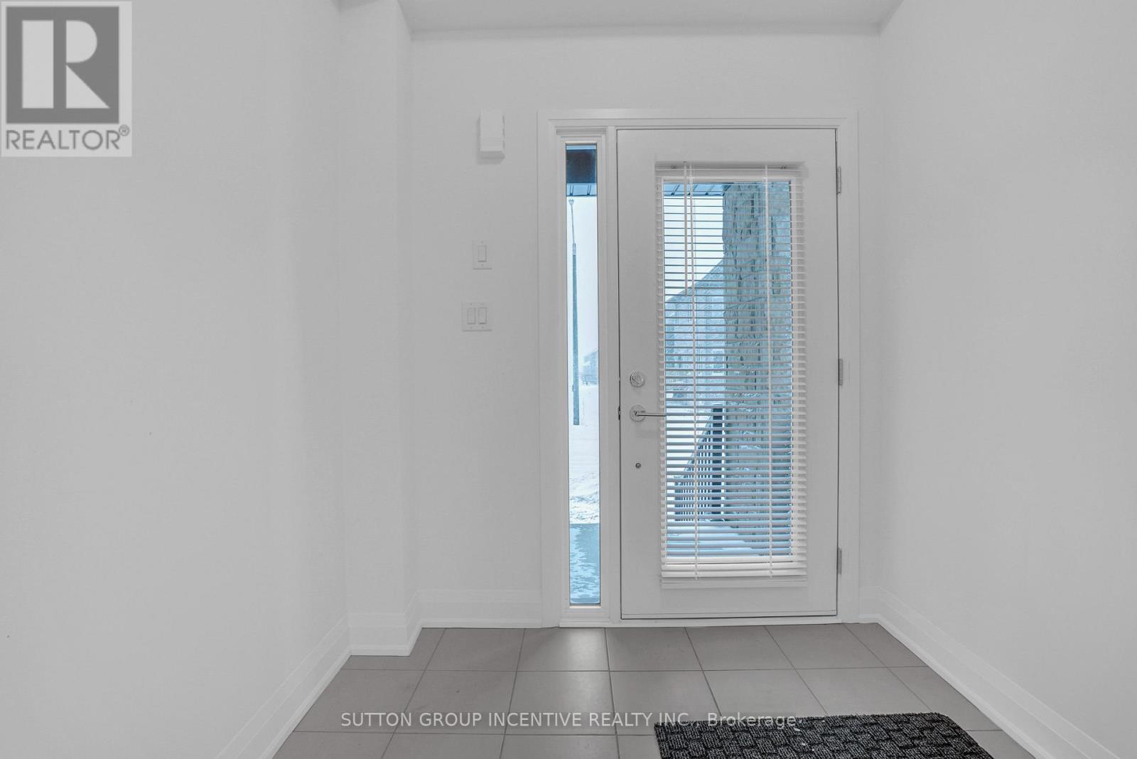 1 - 3 Ranch Terrace, Barrie, Ontario  L9J 0Y3 - Photo 2 - S12652094