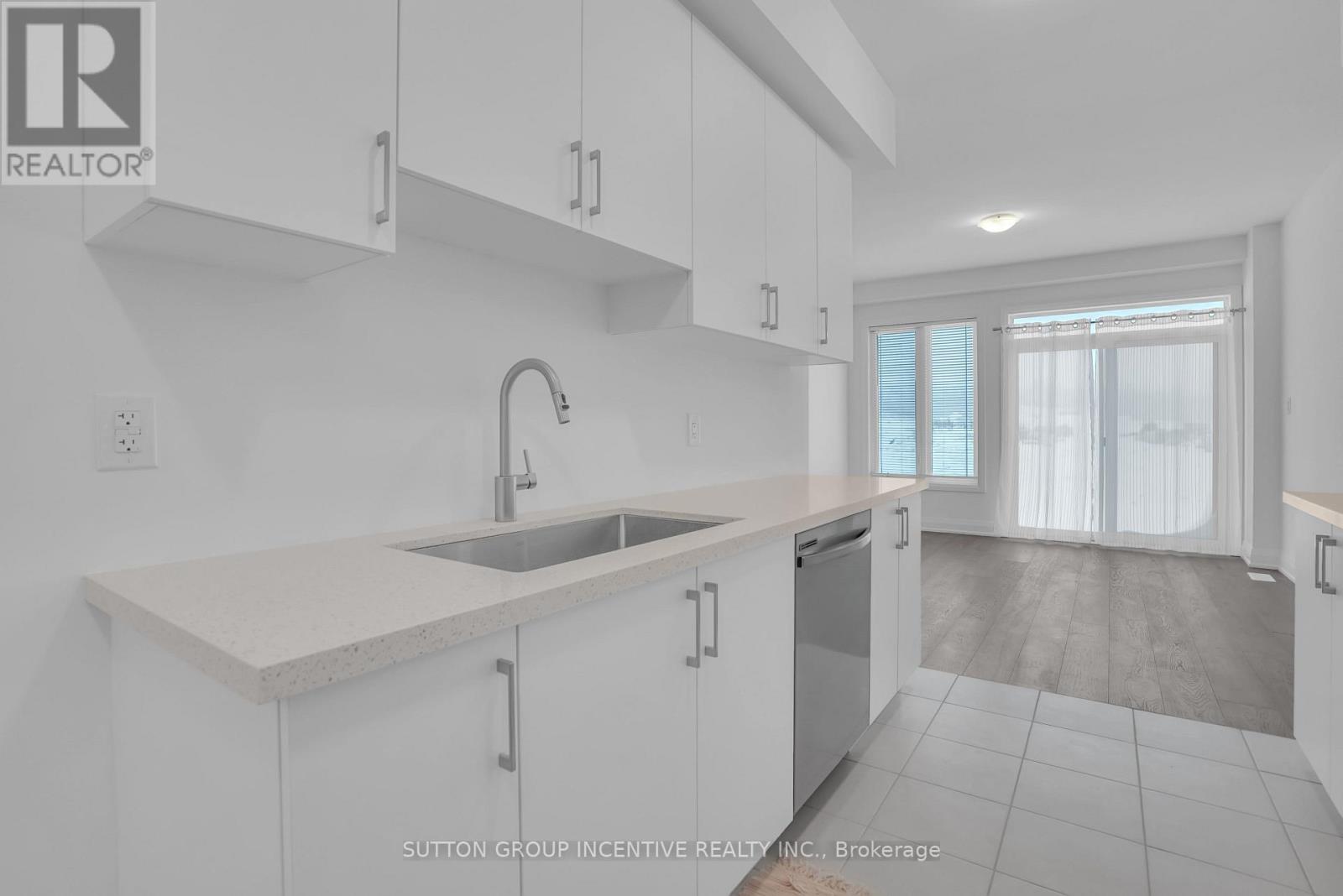 2 - 3 Ranch Terrace, Barrie, Ontario  L9J 0Y3 - Photo 7 - S12652138