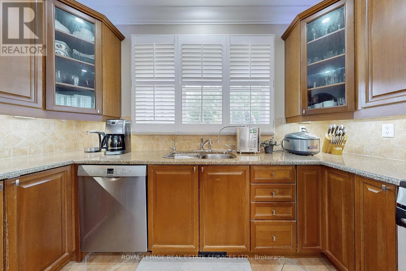 659 Hood Terrace, Milton, Ontario  L9T 0H1 - Photo 10 - W12652096