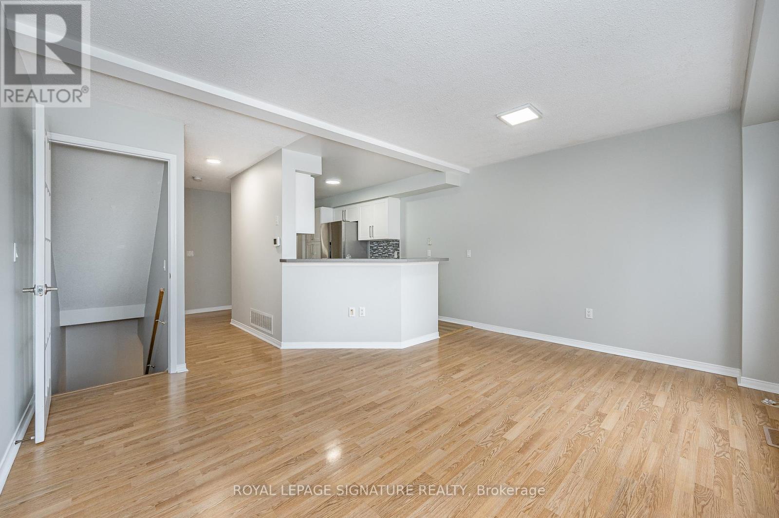 71 - 190 Forum Drive, Mississauga, Ontario  L4Z 3Y2 - Photo 6 - W12652126