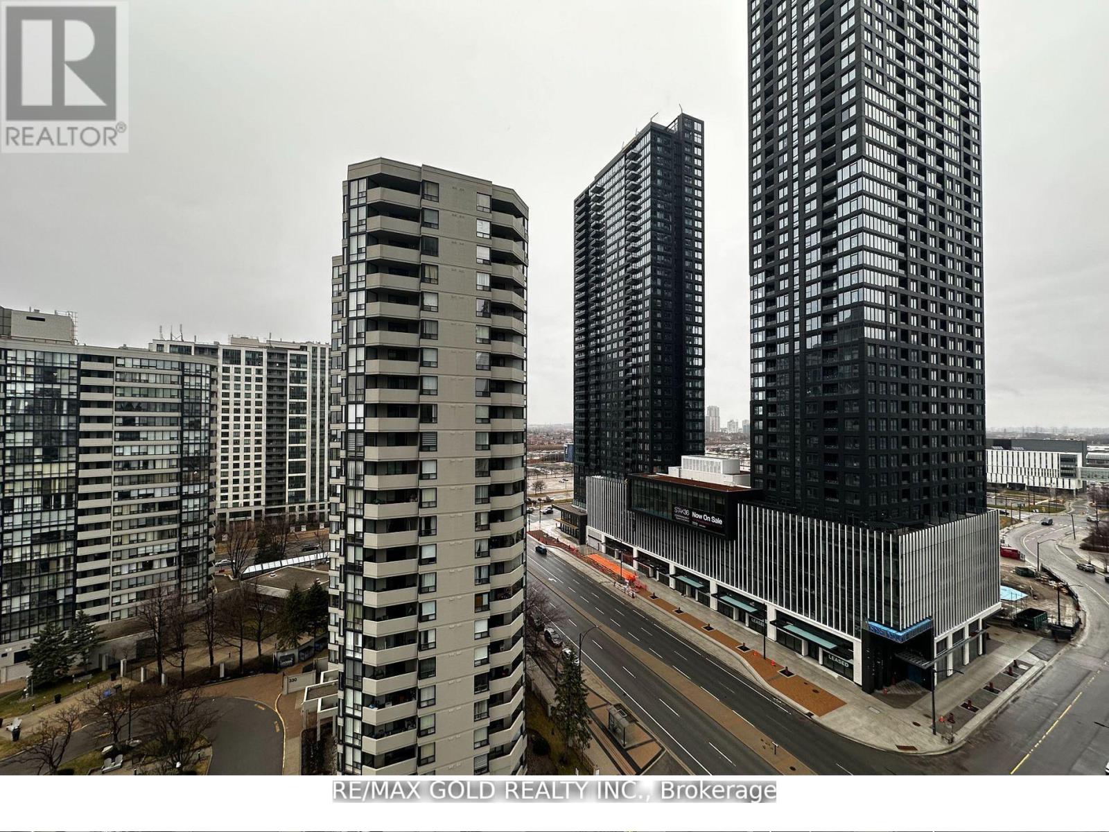 1109 - 430 Square One Drive, Mississauga, Ontario  L5B 0L6 - Photo 14 - W12652152