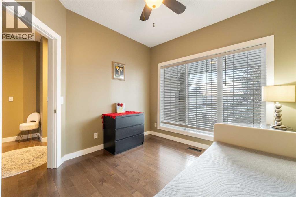 4 Crestridge Way Sw, Calgary, Alberta  T3B 5Z4 - Photo 8 - A2274271