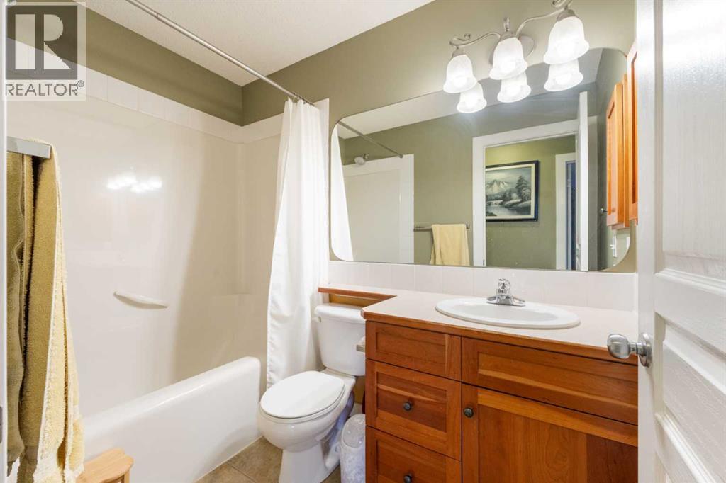 4 Crestridge Way Sw, Calgary, Alberta  T3B 5Z4 - Photo 31 - A2274271