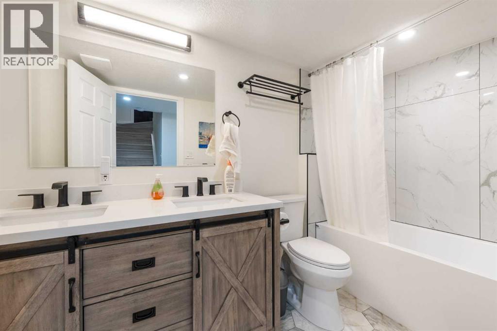 4 Crestridge Way Sw, Calgary, Alberta  T3B 5Z4 - Photo 38 - A2274271