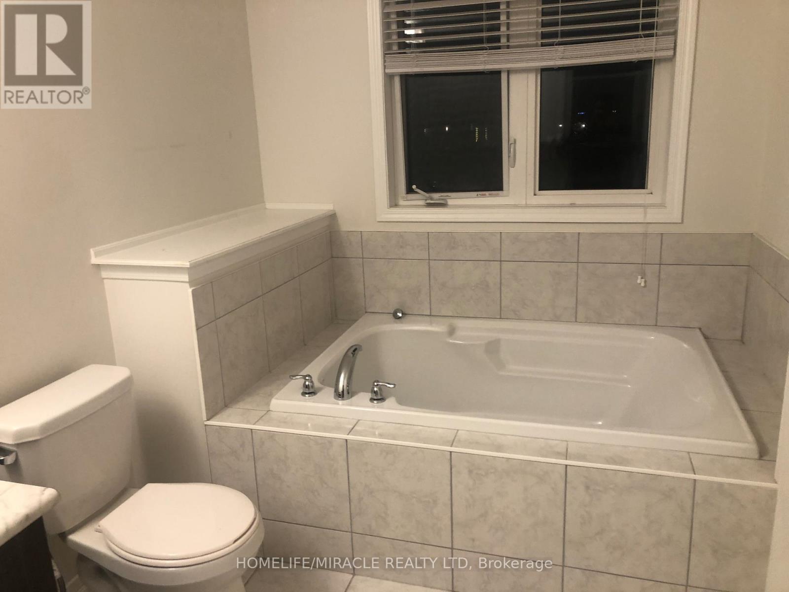 12 Butcher Crescent, Brantford, Ontario  N3T 0P2 - Photo 4 - X12652112