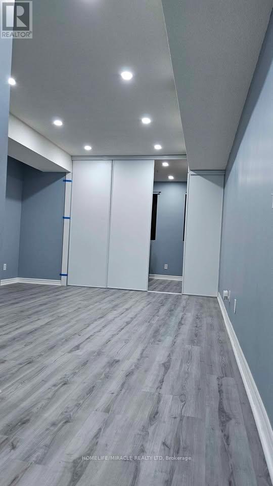 201 - 4872 Valley Way, Niagara Falls, Ontario  L2E 1W3 - Photo 7 - X12652168