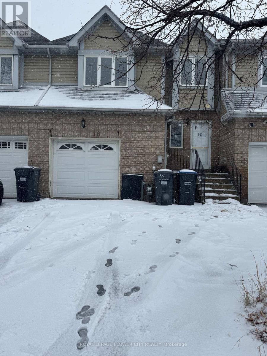 16 LANGDALE CRESCENT, Brampton, Ontario