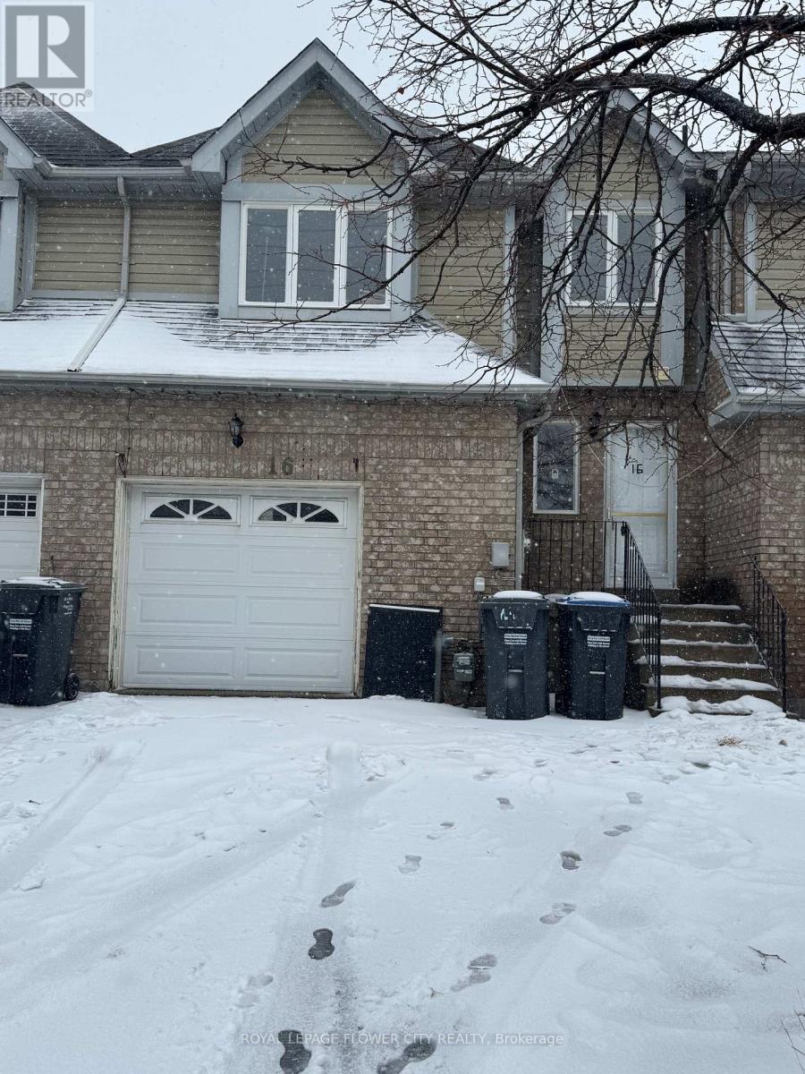 16 Langdale Crescent, Brampton, Ontario  L6Y 4S2 - Photo 2 - W12649530