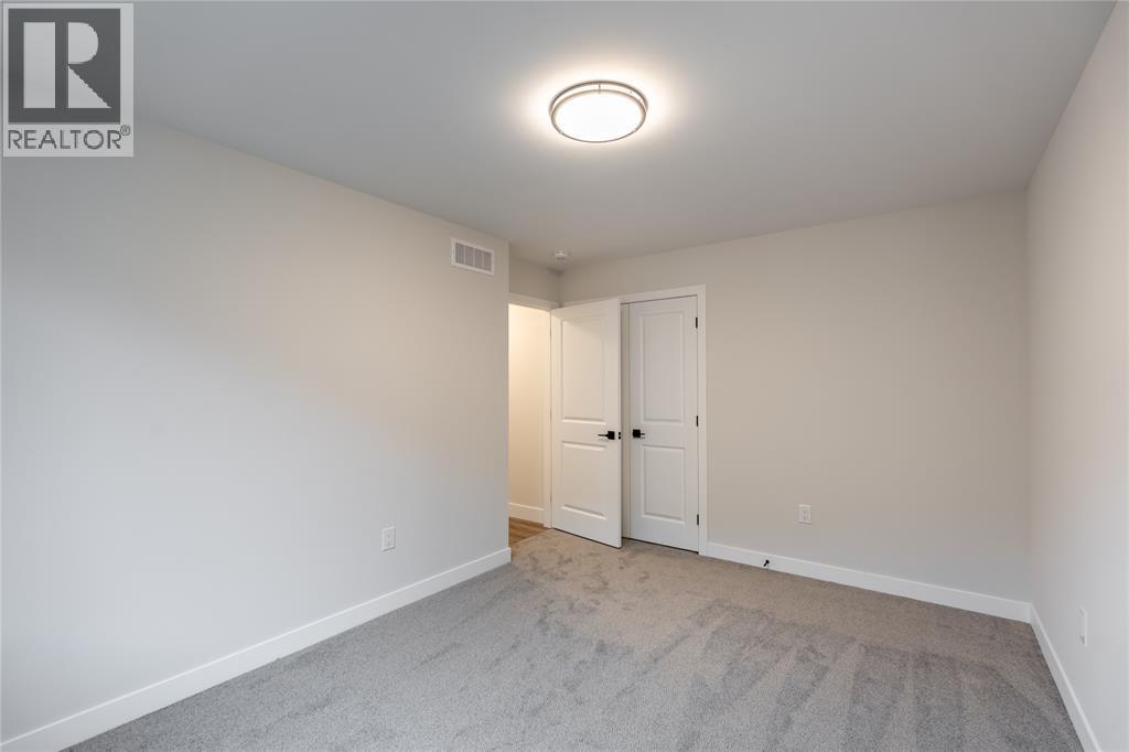 482 Katie Court, Petrolia, Ontario  N0N 1R0 - Photo 17 - 25017629