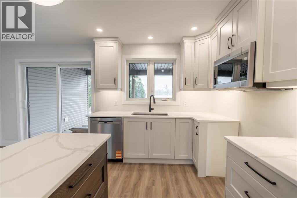 482 Katie Court, Petrolia, Ontario  N0N 1R0 - Photo 11 - 25017629