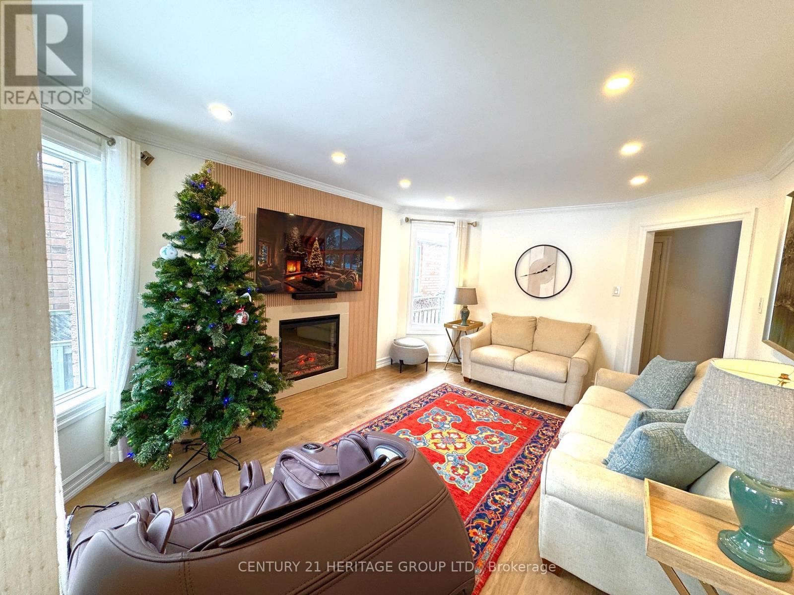 Main & 2nd - 25 Logan Court, Barrie (Holly), Ontario  L4N 8G9 - Photo 17 - S12652072