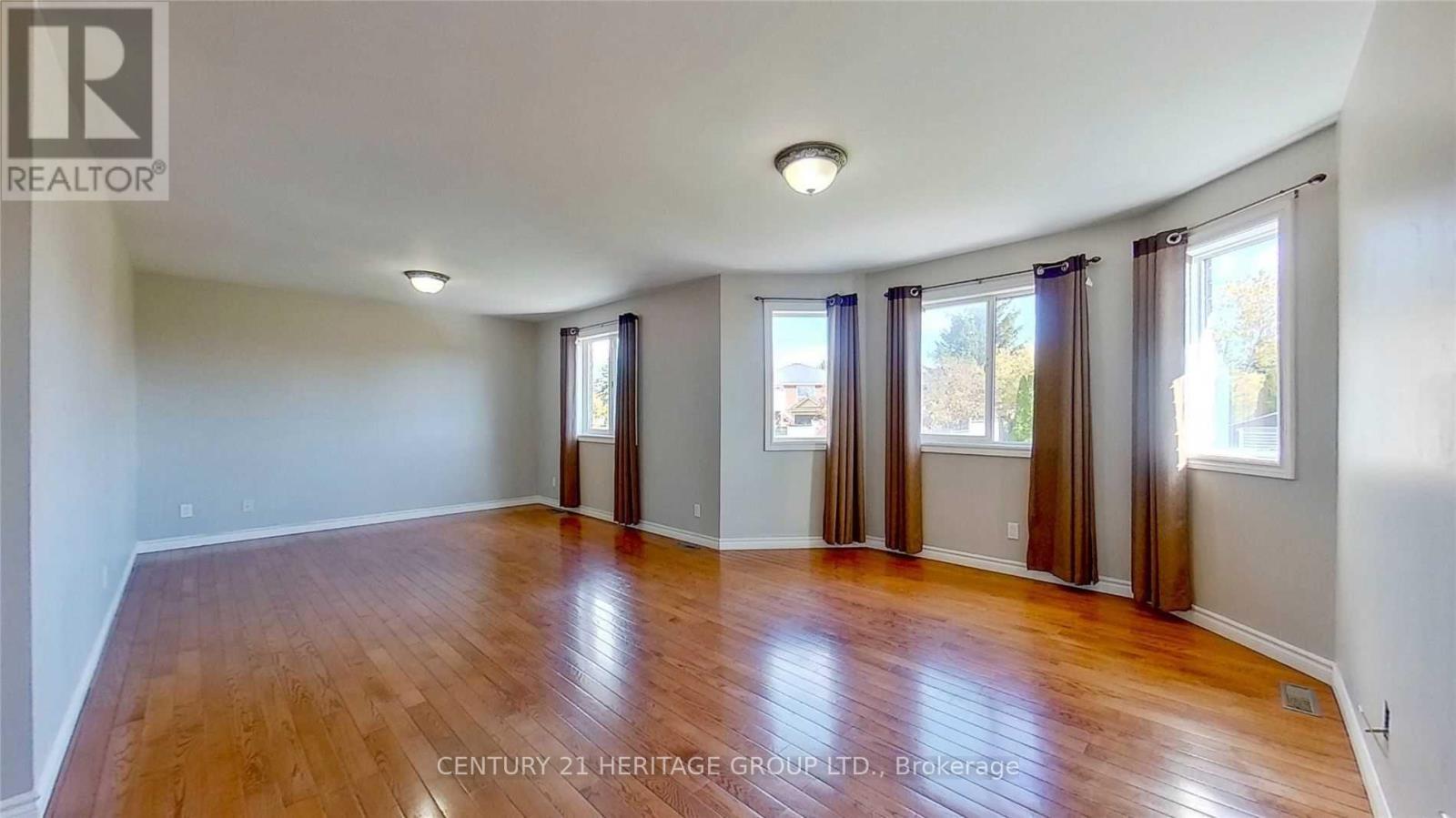 Main & 2nd - 25 Logan Court, Barrie (Holly), Ontario  L4N 8G9 - Photo 28 - S12652072