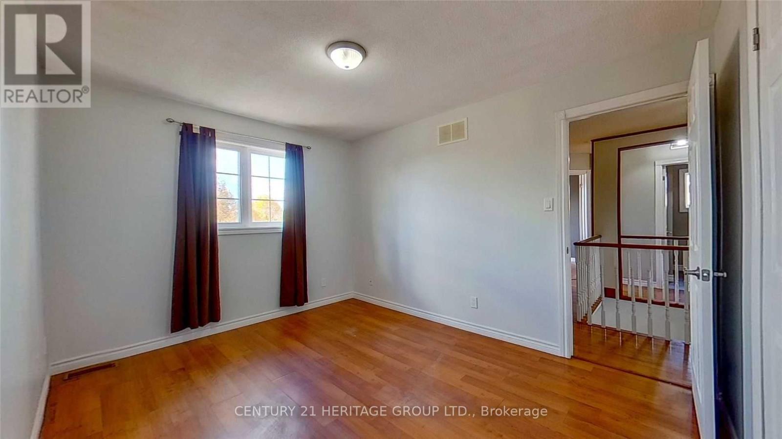 Main & 2nd - 25 Logan Court, Barrie (Holly), Ontario  L4N 8G9 - Photo 3 - S12652072