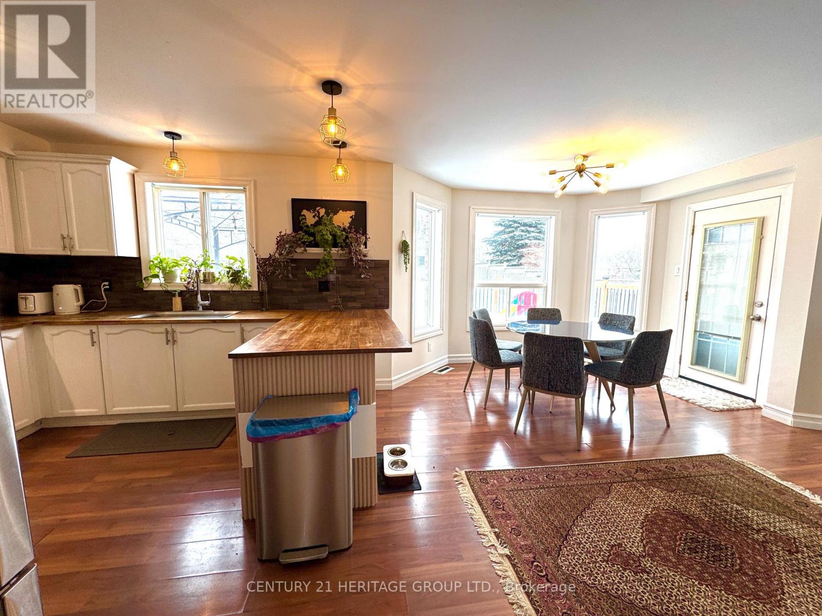 Main & 2nd - 25 Logan Court, Barrie (Holly), Ontario  L4N 8G9 - Photo 8 - S12652072