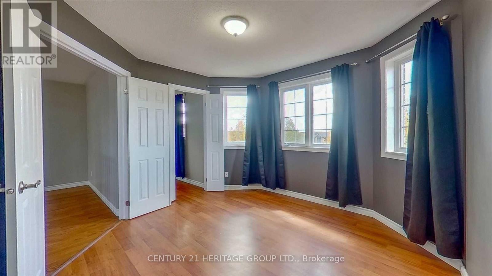 Main & 2nd - 25 Logan Court, Barrie (Holly), Ontario  L4N 8G9 - Photo 5 - S12652072