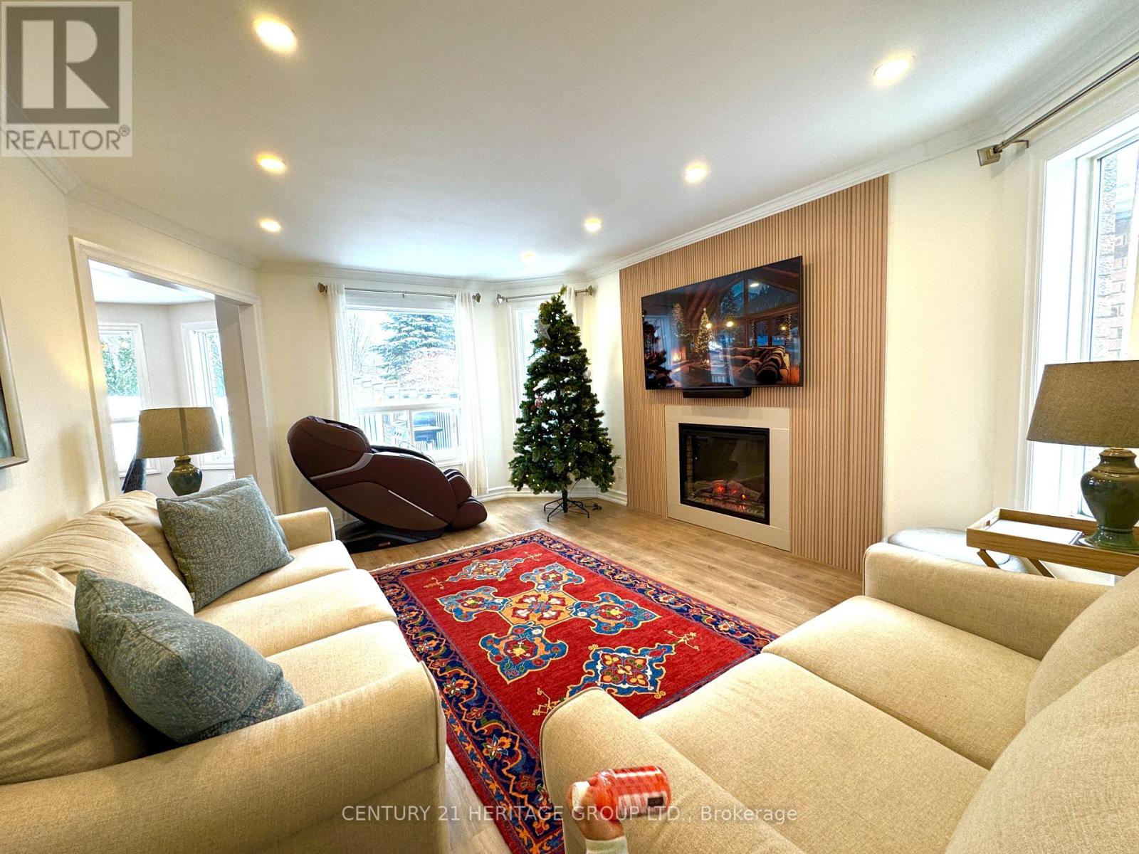 Main & 2nd - 25 Logan Court, Barrie (Holly), Ontario  L4N 8G9 - Photo 9 - S12652072