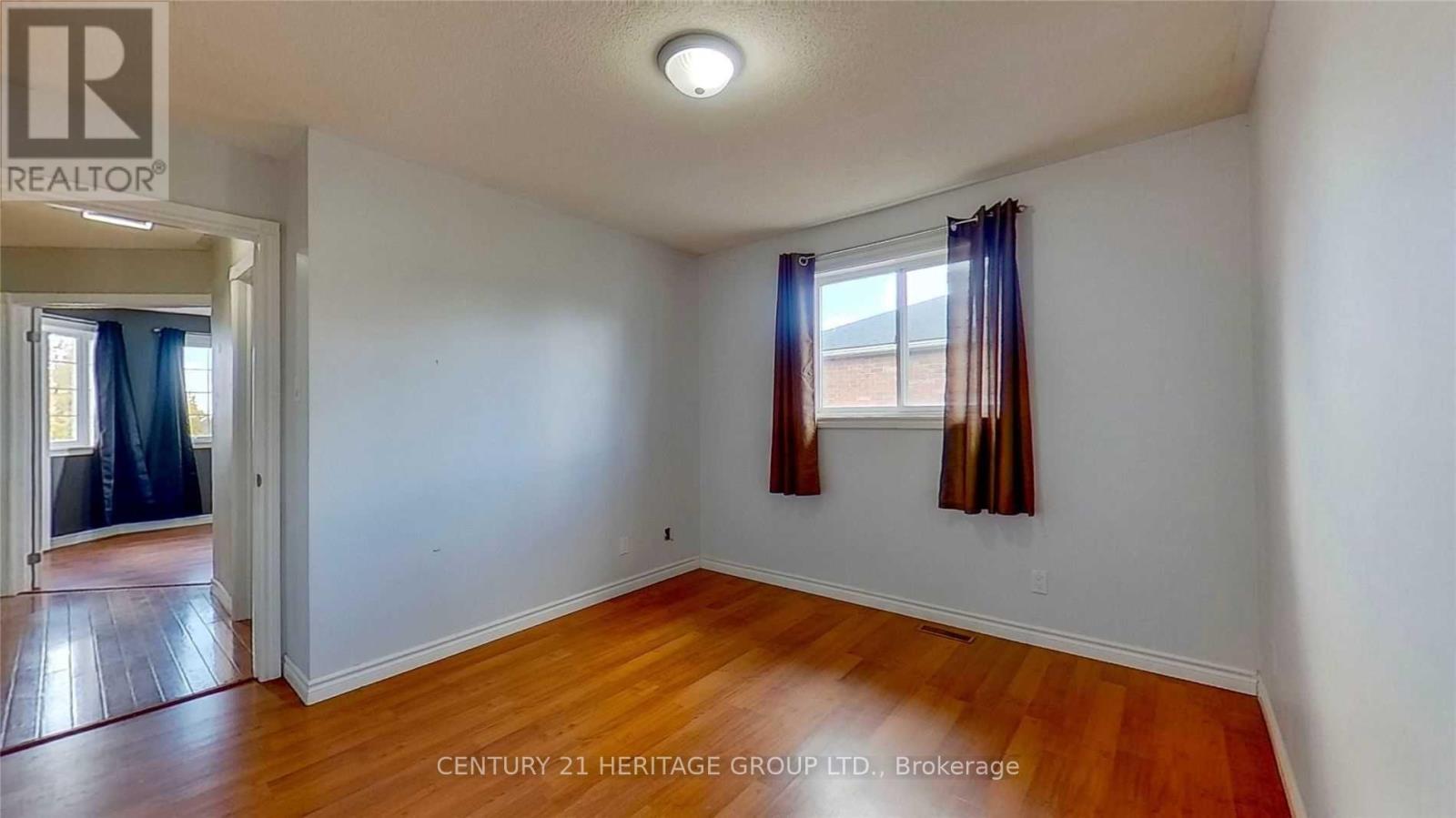 Main & 2nd - 25 Logan Court, Barrie (Holly), Ontario  L4N 8G9 - Photo 7 - S12652072