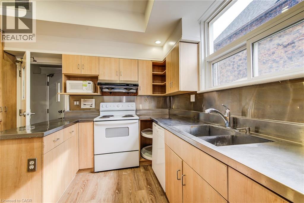 19 Schneider Avenue, Kitchener, Ontario  N2G 1K7 - Photo 10 - 40789164