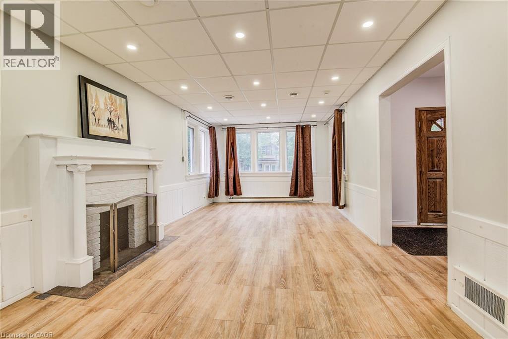 19 Schneider Avenue, Kitchener, Ontario  N2G 1K7 - Photo 4 - 40789168