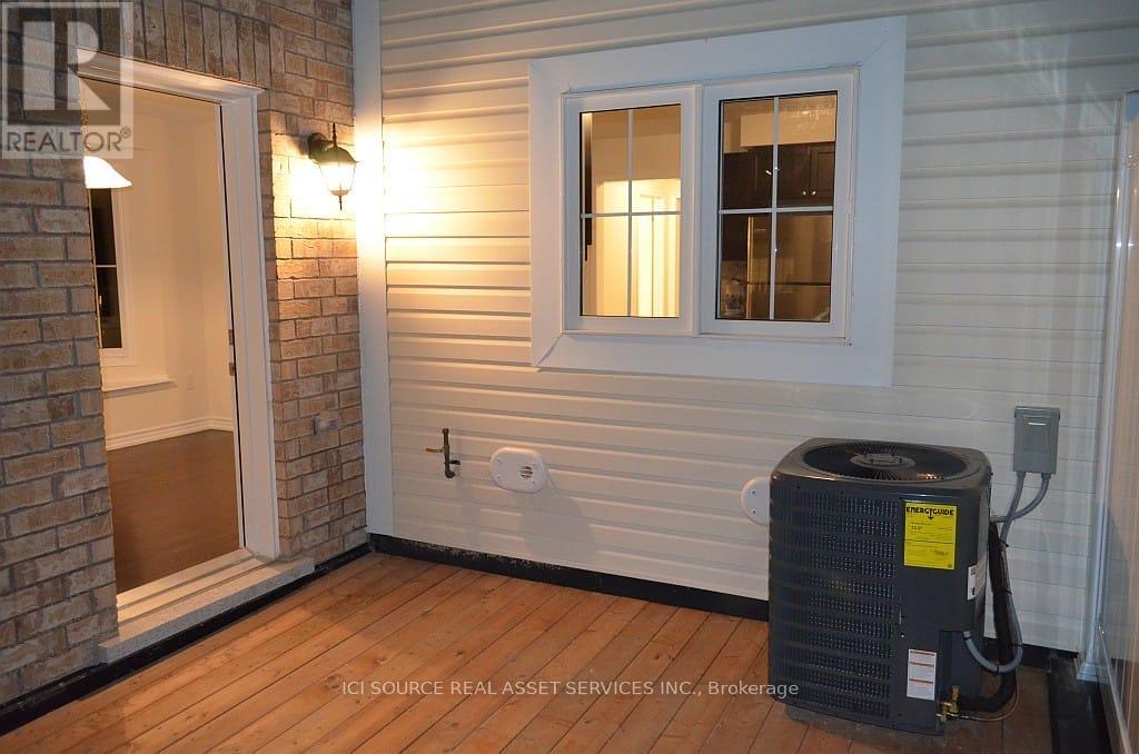 2 Bluegill Crescent, Whitby, Ontario  L1P 0E4 - Photo 9 - E12652176