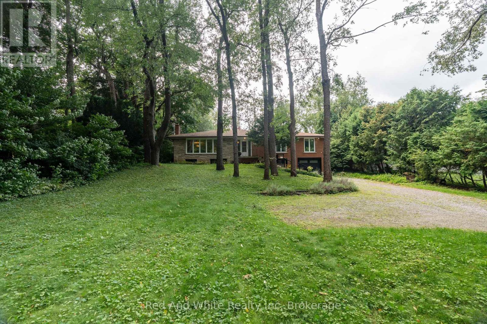 346 Jerseyville Road W, Hamilton, Ontario  L9G 3L6 - Photo 1 - X12393259