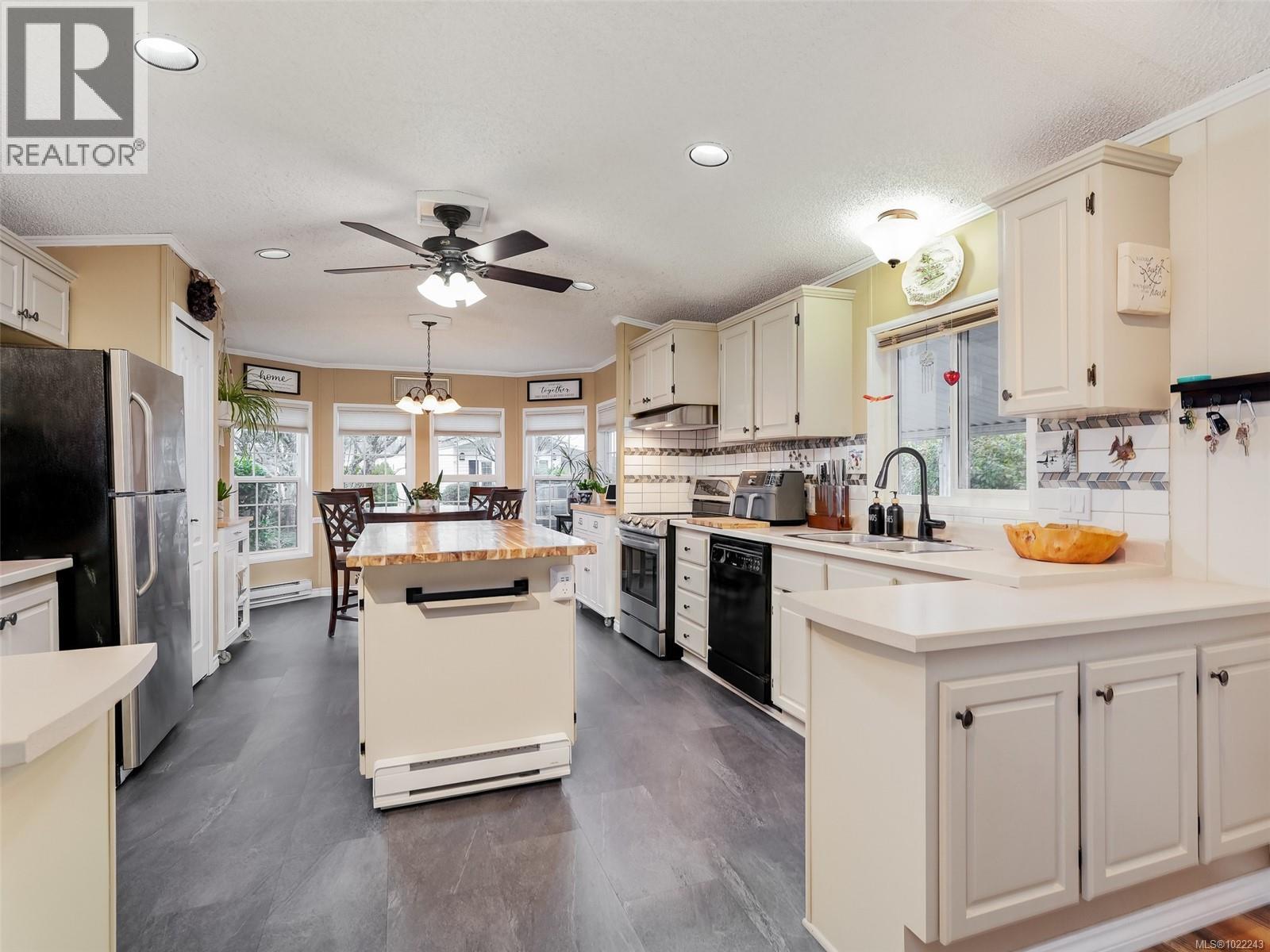 115 7583 Central Saanich Rd, Central Saanich, British Columbia