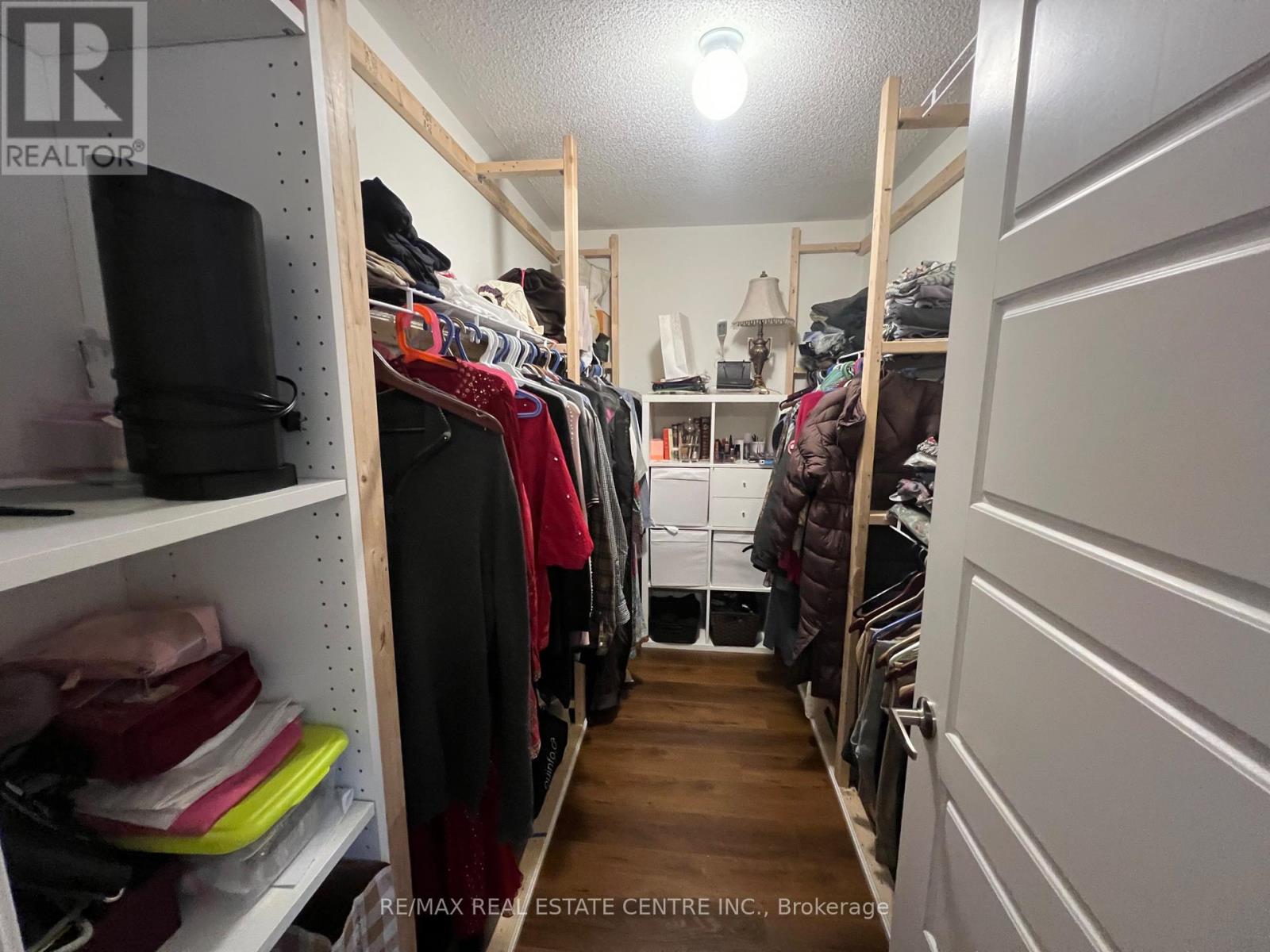 1300 Basswood Crescent, Milton, Ontario  L9T 7E7 - Photo 25 - W12650970