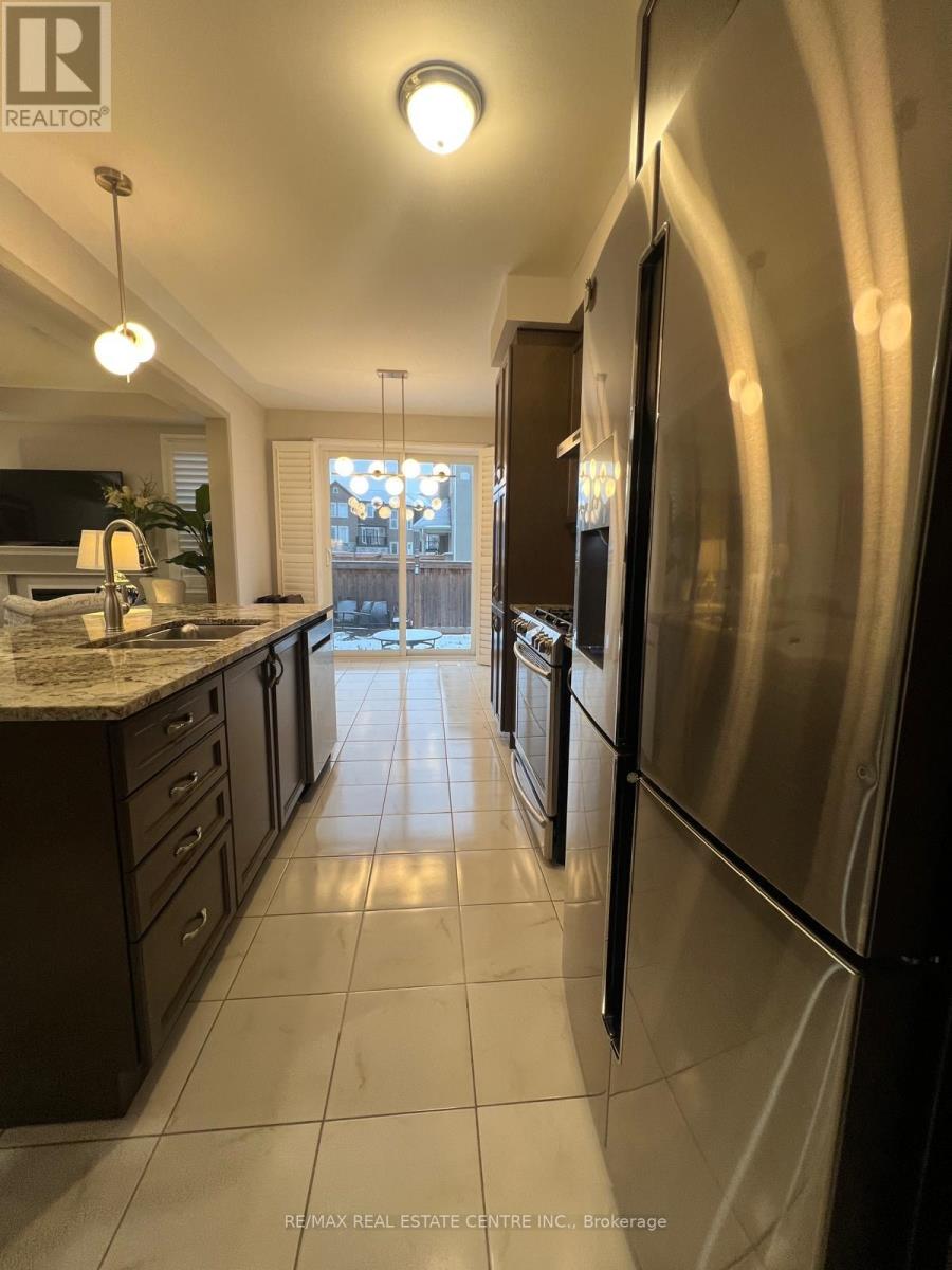 1300 Basswood Crescent, Milton, Ontario  L9T 7E7 - Photo 17 - W12650970