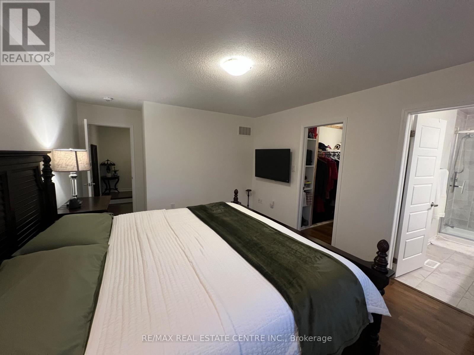 1300 Basswood Crescent, Milton, Ontario  L9T 7E7 - Photo 24 - W12650970