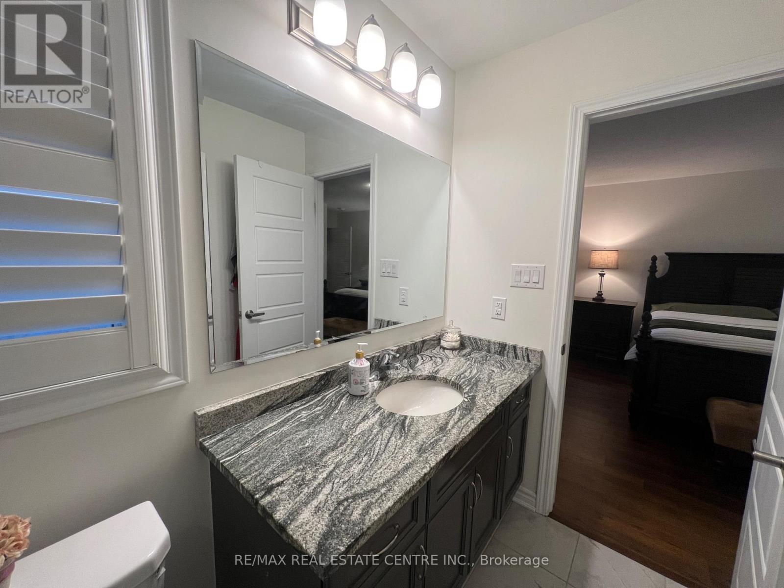 1300 Basswood Crescent, Milton, Ontario  L9T 7E7 - Photo 27 - W12650970