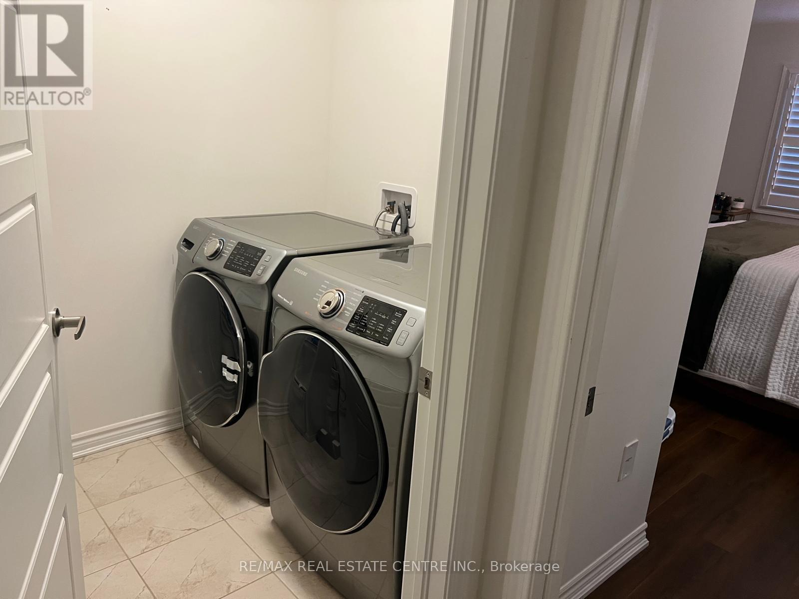 1300 Basswood Crescent, Milton, Ontario  L9T 7E7 - Photo 28 - W12650970