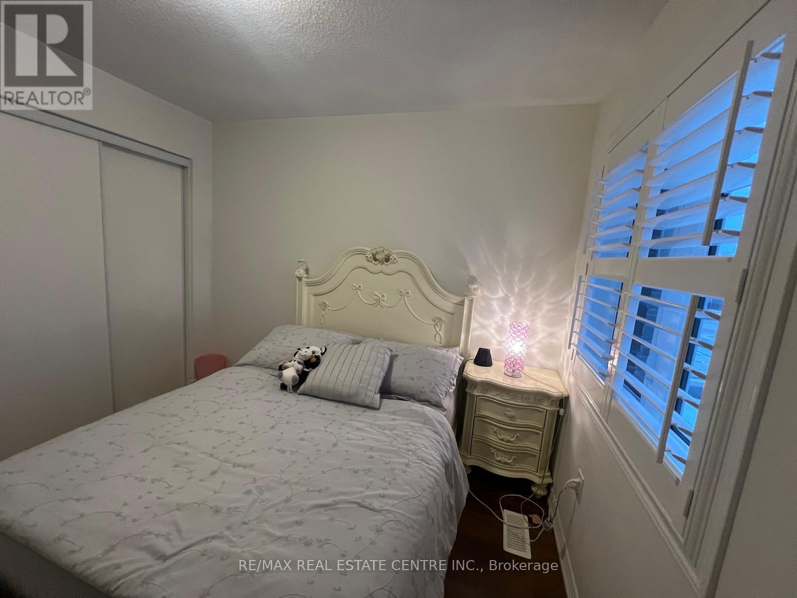 1300 Basswood Crescent, Milton, Ontario  L9T 7E7 - Photo 30 - W12650970