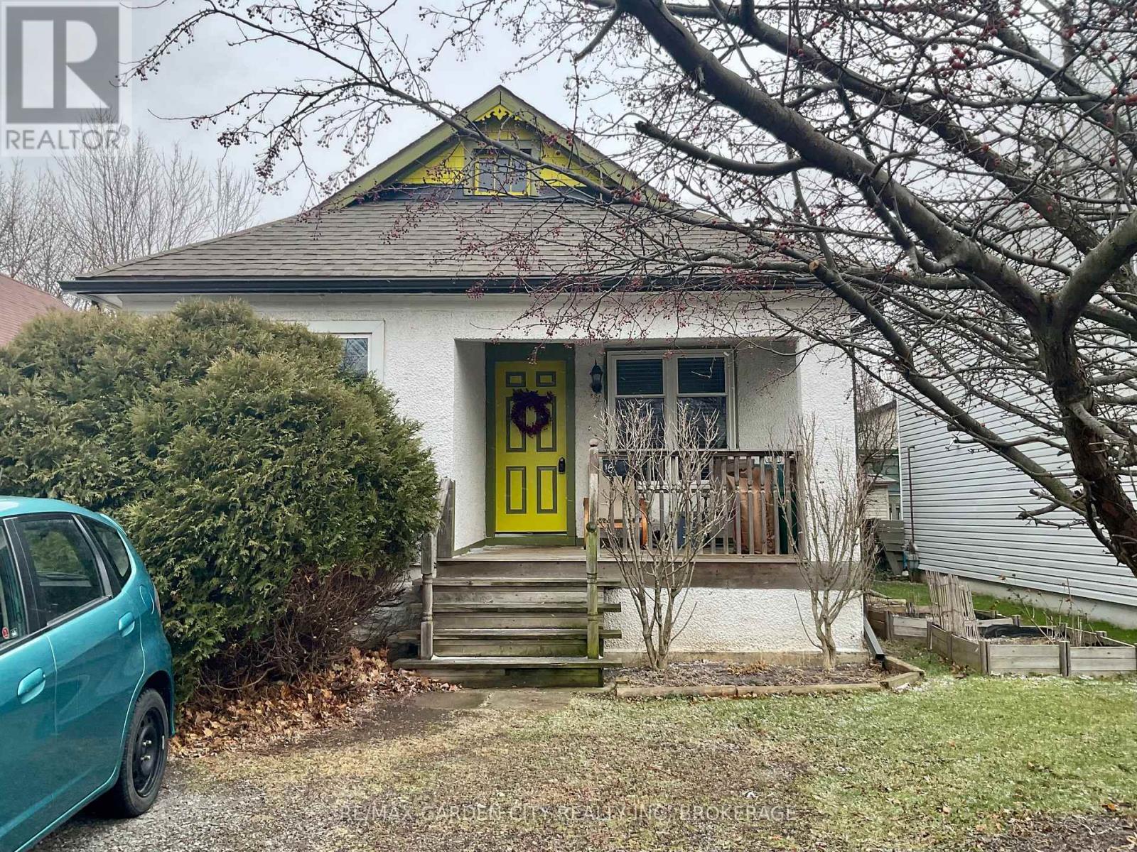 16 IDA STREET, st. catharines (e. chester), Ontario