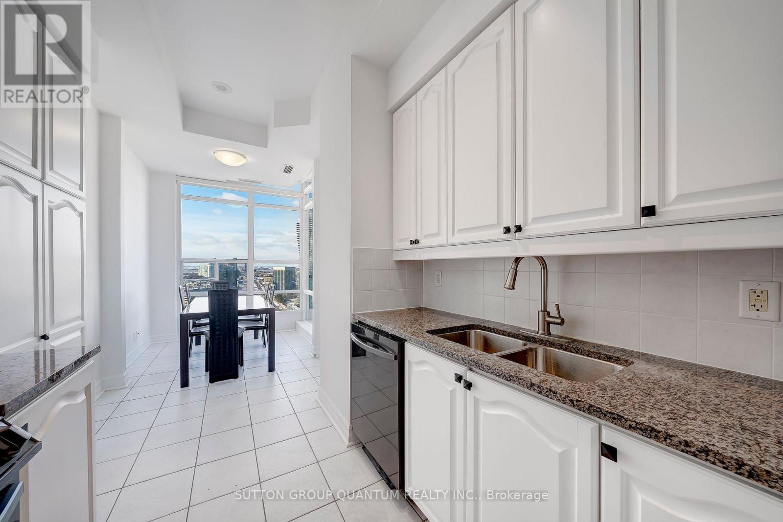 3007 - 1 Elm Drive W, Mississauga, Ontario  L5B 4M1 - Photo 11 - W12652178