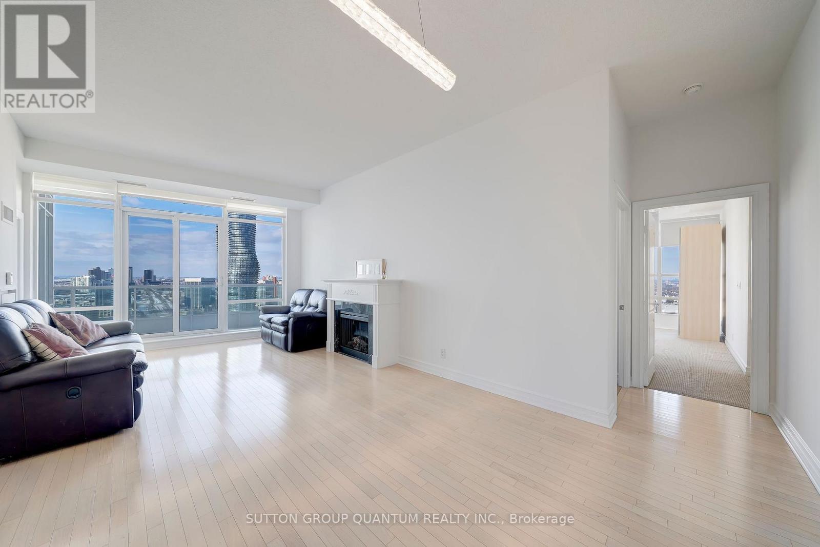 3007 - 1 Elm Drive W, Mississauga, Ontario  L5B 4M1 - Photo 5 - W12652178