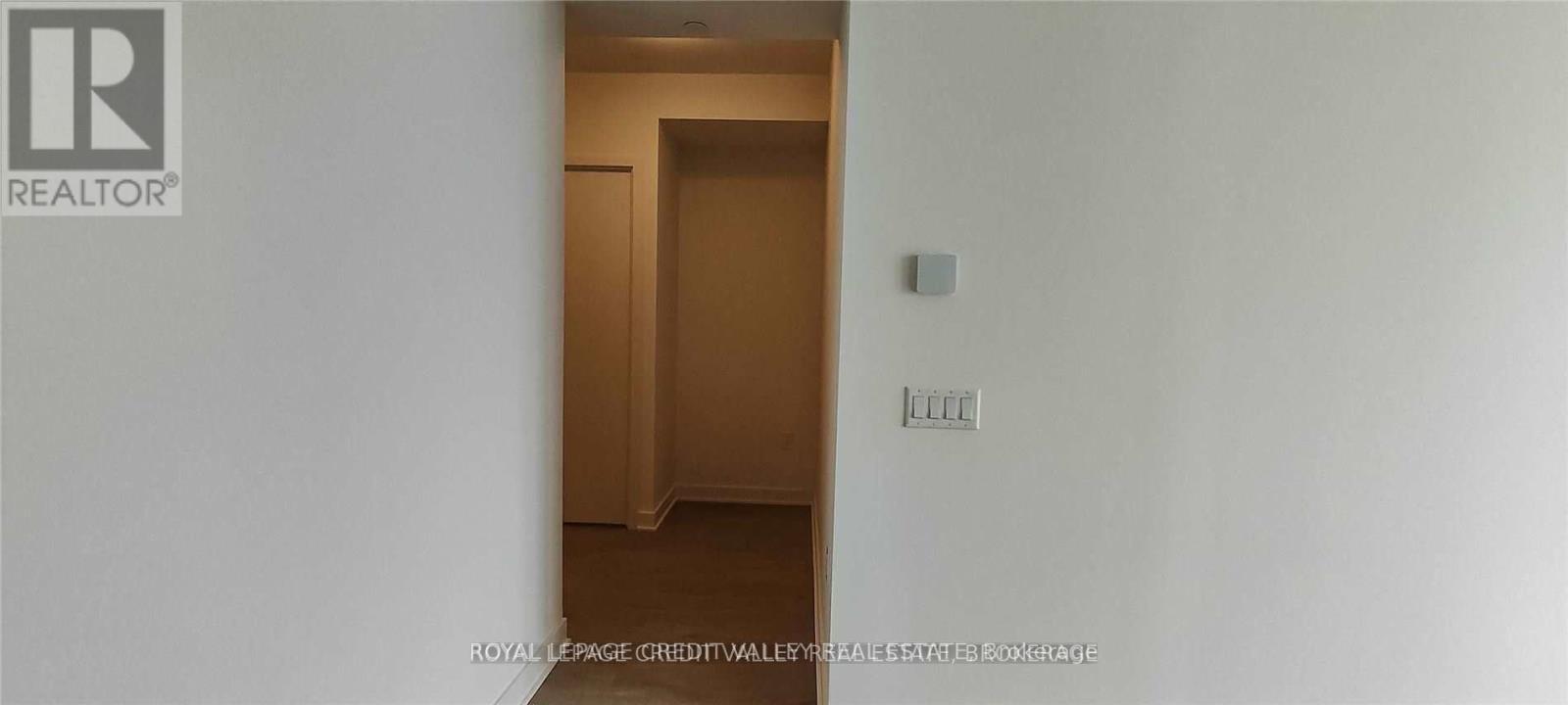 1413 - 3900 Confederation Parkway, Mississauga, Ontario  L5B 0M3 - Photo 6 - W12652182