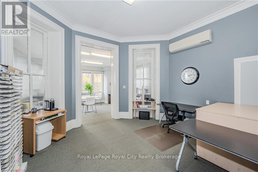 25 Waterloo Avenue, Guelph, Ontario  N1H 3H4 - Photo 13 - X11879720