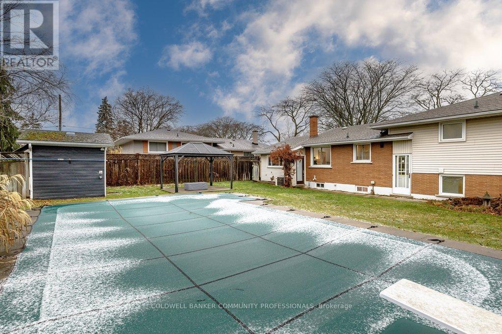 16 Old Oxford Road, St. Catharines, Ontario  L2M 2J9 - Photo 43 - X12652198