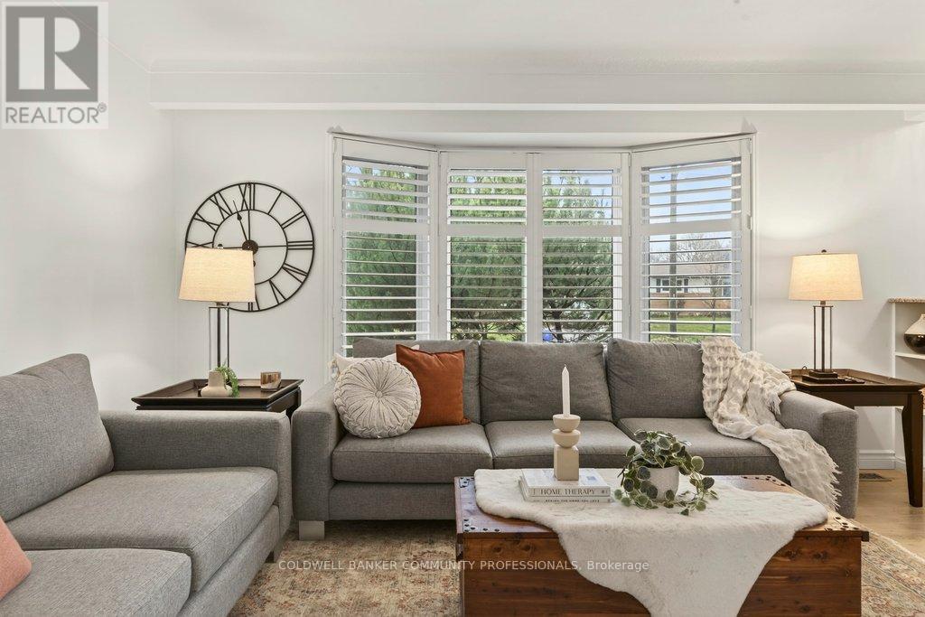 16 Old Oxford Road, St. Catharines, Ontario  L2M 2J9 - Photo 9 - X12652198